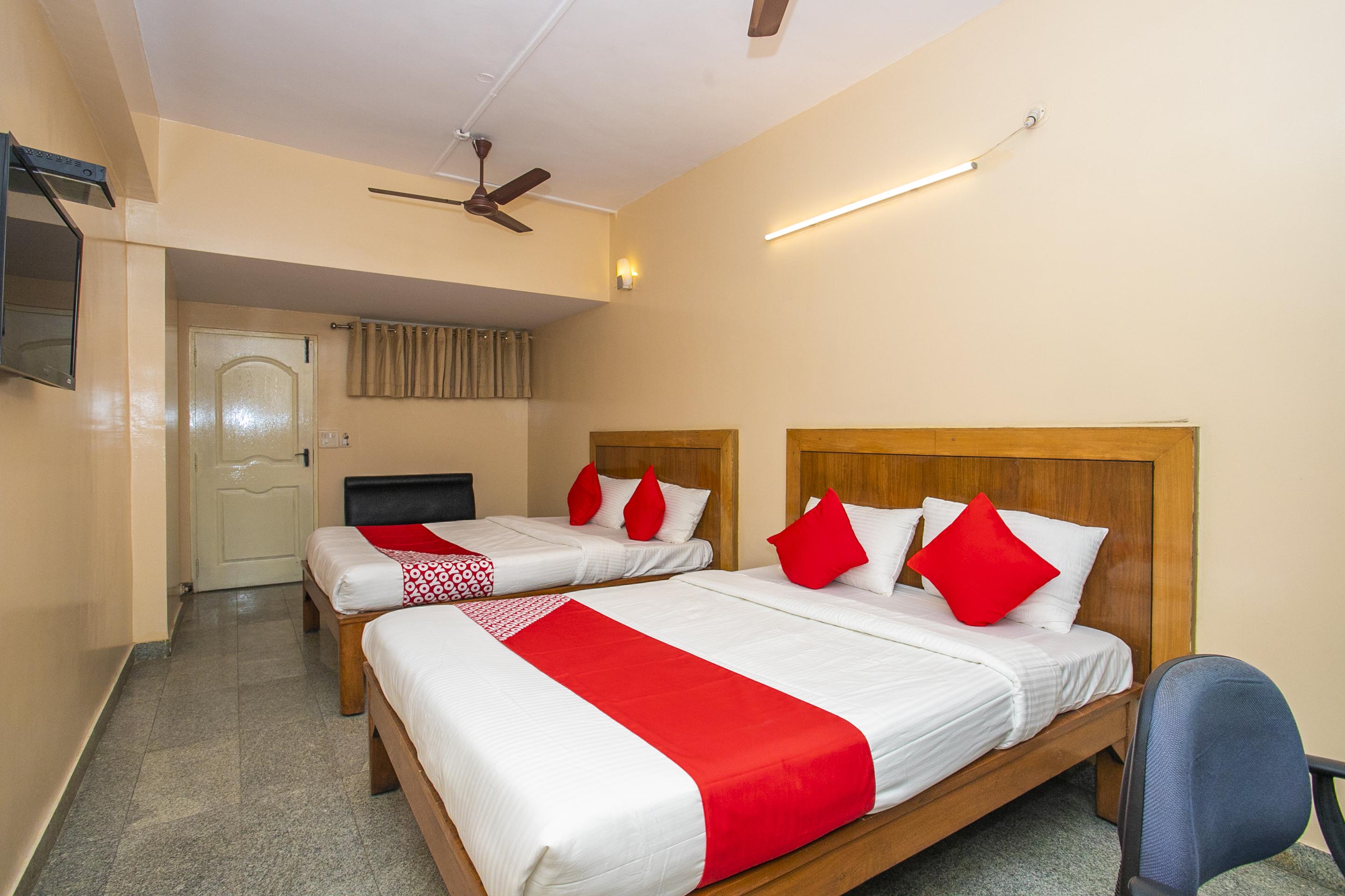 Oyo Flagship Hotel Archana Comforts Bangalore Eksteriør billede
