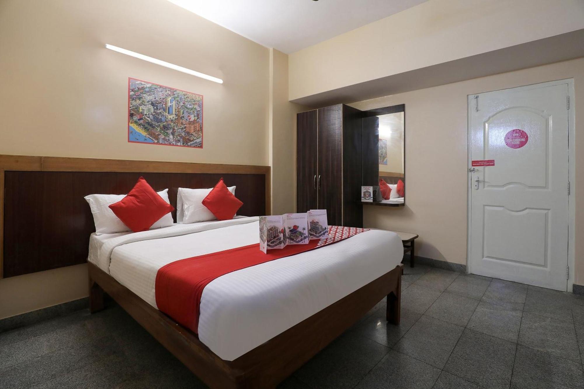 Oyo Flagship Hotel Archana Comforts Bangalore Eksteriør billede