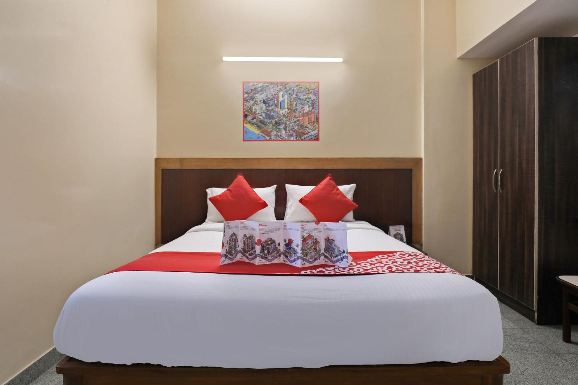 Oyo Flagship Hotel Archana Comforts Bangalore Eksteriør billede